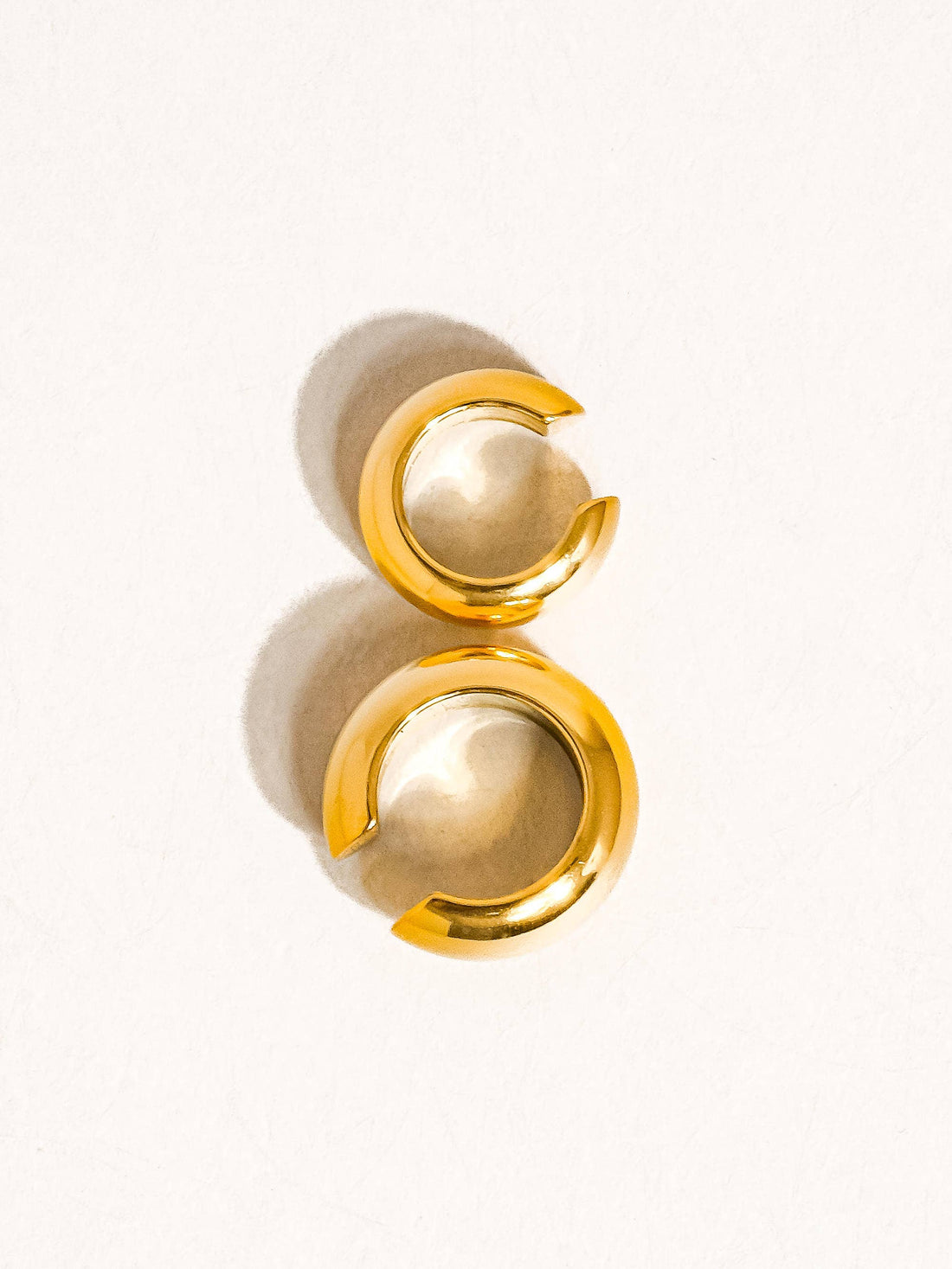 Enzo 18K Gold Non-Tarnish Small Ear Cuff