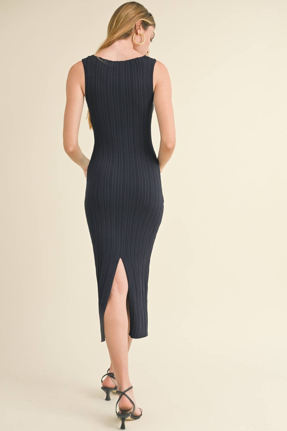 D2997   PATTERNED RIB KNITTED LONG DRESS